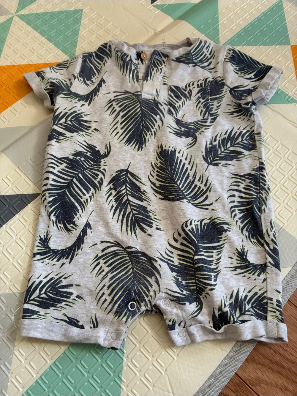 20/25$ 🧸 Baby/Toddler Leaf-Print Short Sleeve Romper - Gray/Navy